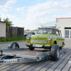 wom_xt_gekippt_mit_auto.jpeg